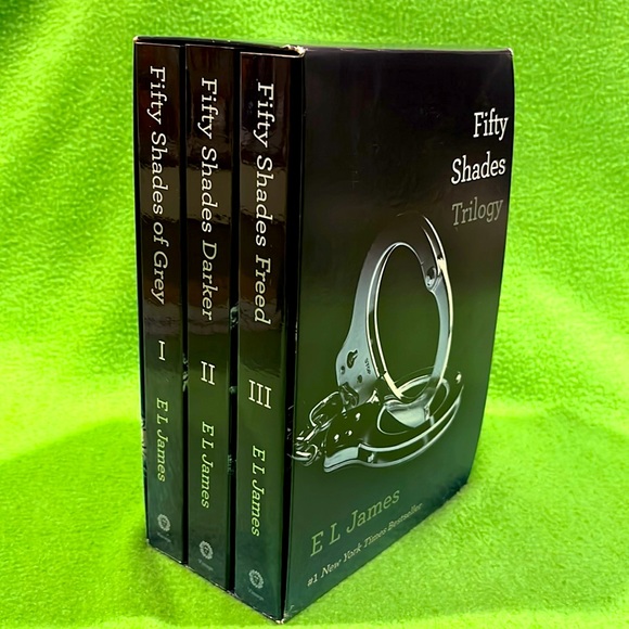 Fifty Shades Trilogy Box Set EXC - Picture 2 of 4